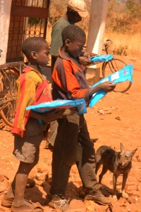 children getting nets